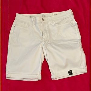 💖 a.n.a. white denim midrise Bermuda shorts.       New with Tags. Size 12